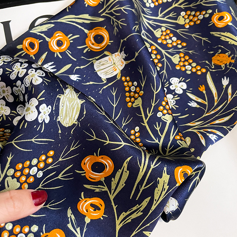 2026 Modischer 100% Echtseide  – Face Scarf Mask Bewertung und Preis